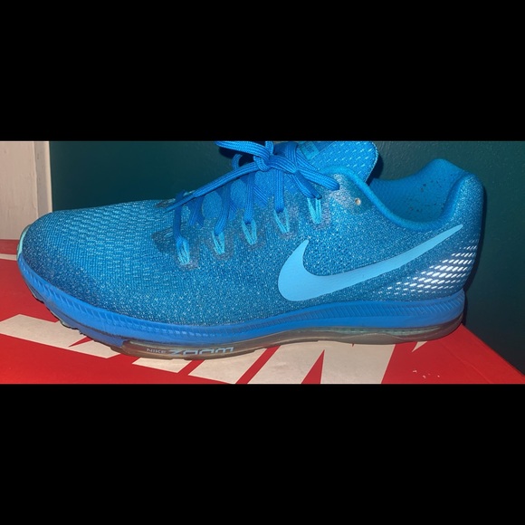 Mens nikes - Picture 3 of 5